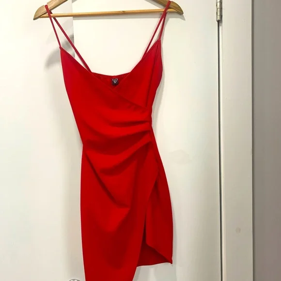 windsor red slit dress Red Midi Dresses for Date Nights, Parties, & GNO
